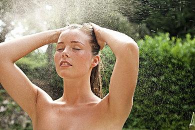 国产赛博朋克游戏《纪元：变异》新预告 3月17日发售